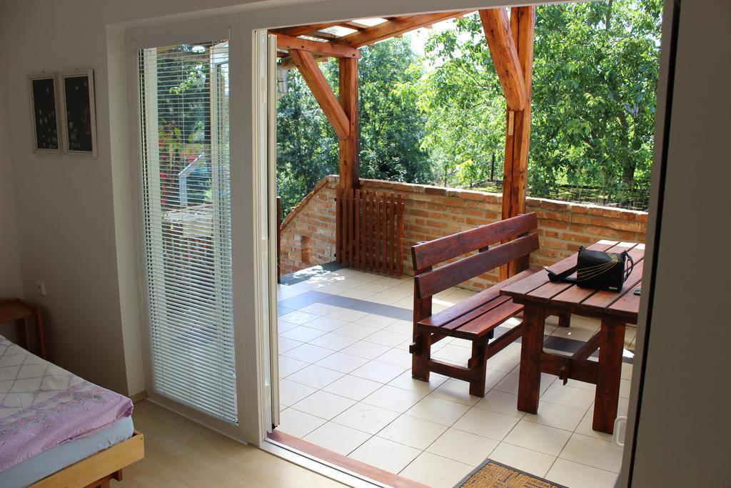 Penzion Gomelska Apartment Horni Stropnice Bagian luar foto